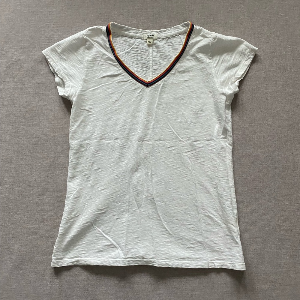 Dylan white cotton tee.